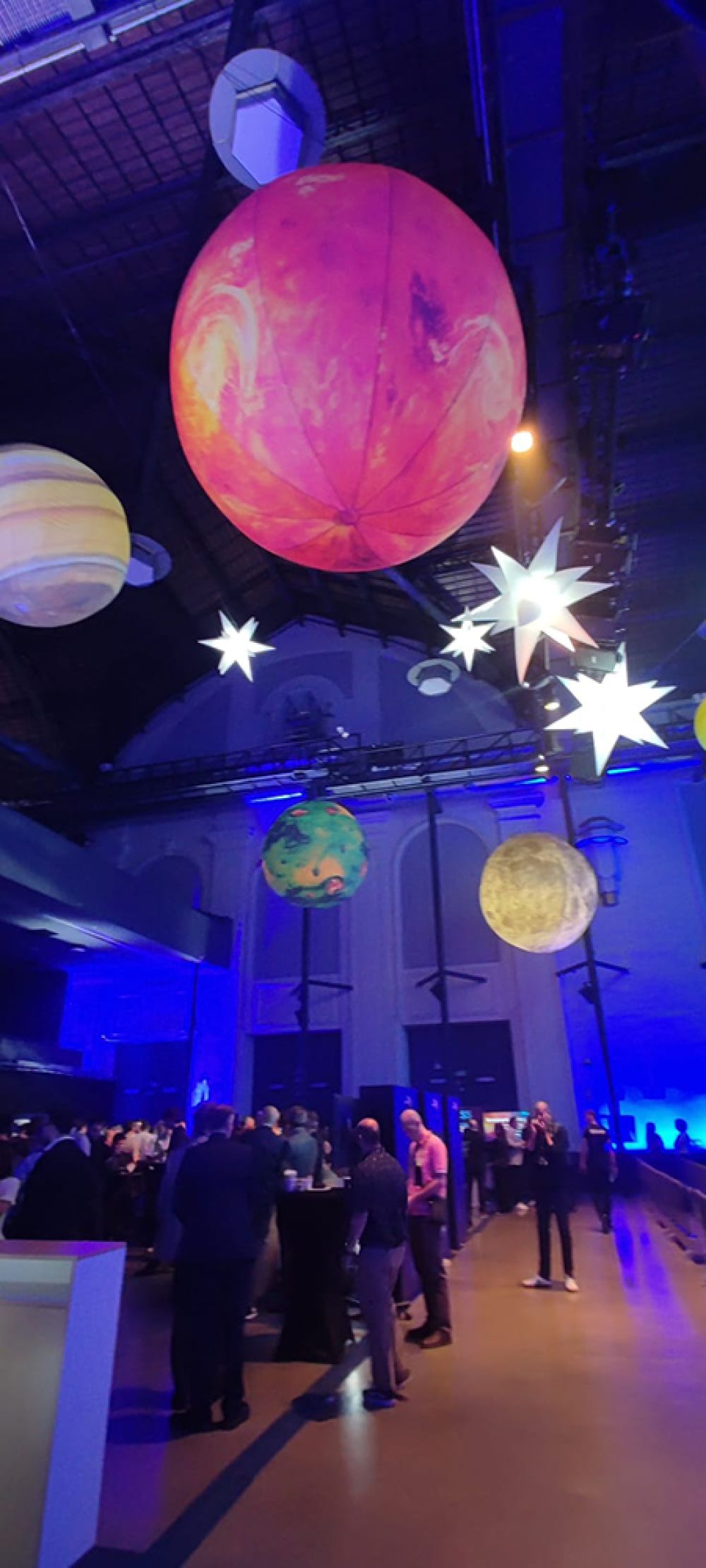 Planetas en el Liferay Customer Summit 2026. Teatro CaixaBank Pr&iacute;ncipe P&iacute;o, 27 de Mayo de 2026